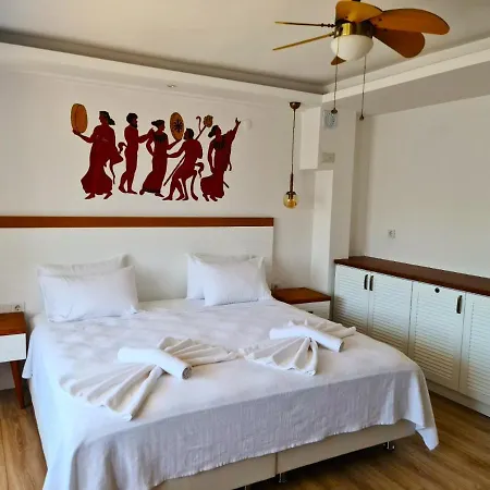 Otel In Ephesus And Art Galery