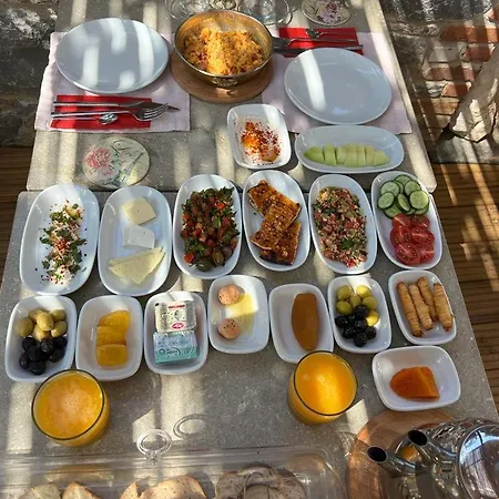 In Ephesus And Art Galery Szálloda *