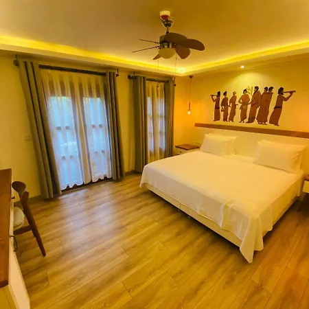 In Ephesus And Art Galery Otel 3*