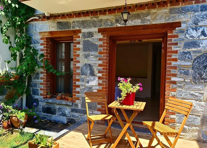 In Ephesus And Art Galery Otel *