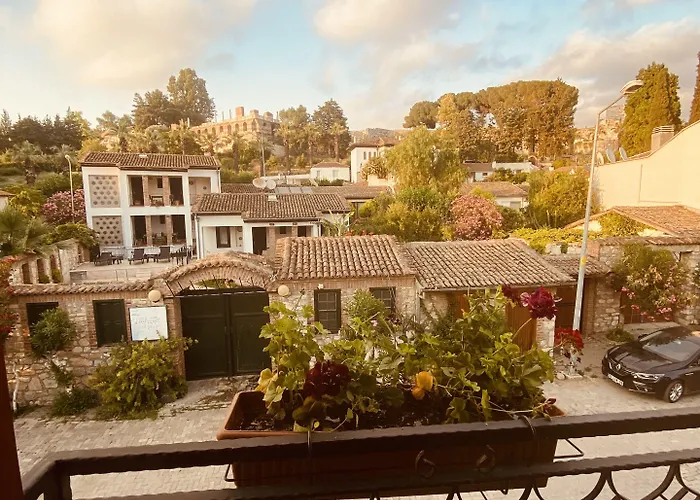 Hotel In Ephesus And Art Galery *