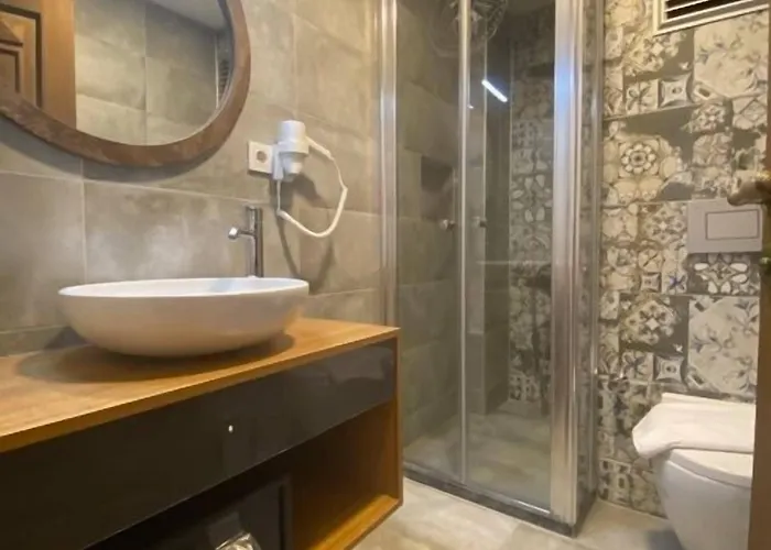 In Ephesus And Art Galery Hotel *